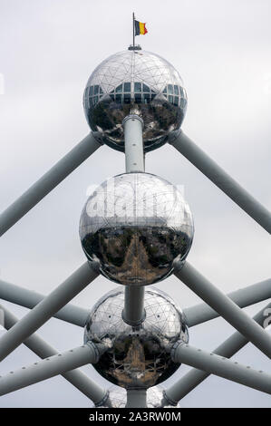 Brüssel, Brüssel, Gelände der Expo 1958, Atomium, 165 milliardenfache Vergrößerung eines Eisenmoleküls, Symbol für das Atomzeitalter und die Friedli Stockfoto