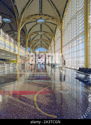 Terminal an der Ronald Reagan Washington National Airport, Alexandria, Virginia Stockfoto