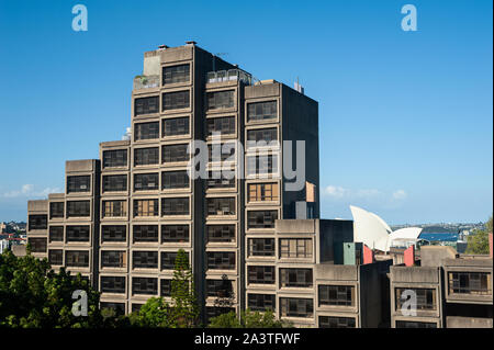 22.09.2019, Sydney, New South Wales, Australien - Ansicht des Sirius Gebäude, ein sozialer Wohnungsbau Apartmentanlage in den Felsen. Stockfoto