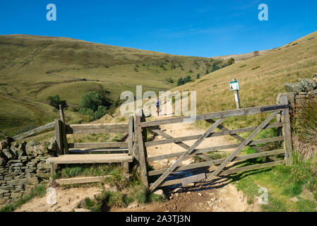 Radfahrer auf der Pennine Way in der Nähe von Jacobs Ladder, Alfreton, Derbyshire, England. Stockfoto