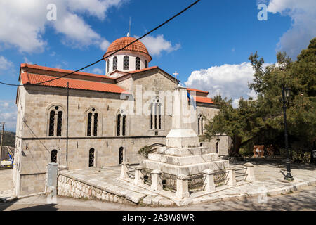 Andritsaina, Griechenland. Kirche des Heiligen Nikolaus (Agios Nikolaos) in dieser malerischen Stadt in den gebirgigen Inneren der Halbinsel Peloponnes Stockfoto