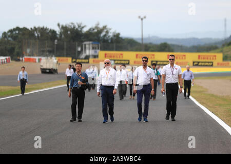 Suzuka Circuit, Suzuka City, Japan. 10 Okt, 2019. Formel 1 Grand Prix, Ankunft Tag; die Mitglieder der FIA zu Fuß die redaktionelle Verwendung Credit: Aktion plus Sport/Alamy leben Nachrichten Stockfoto