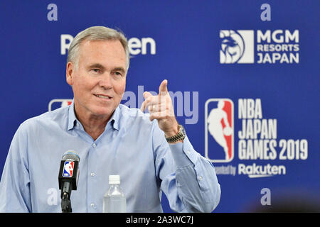 Saitama, Japan. Credit: MATSUO. 10 Okt, 2019. Mike D'Antoni Head Coach (Raketen) Basketball: NBA Japan Spiele 2019 Match zwischen Toronto Raptors - Houston Rockets an der Saitama Super Arena in Saitama, Japan. Credit: MATSUO. K/LBA SPORT/Alamy leben Nachrichten Stockfoto