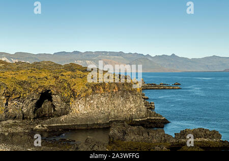 Der Küstenlinie bei Hellnar auf der Halbinsel Snaefellsnes Island Stockfoto