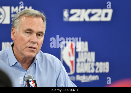 Saitama, Japan. Credit: MATSUO. 10 Okt, 2019. Mike D'Antoni Head Coach (Raketen) Basketball: NBA Japan Spiele 2019 Match zwischen Toronto Raptors - Houston Rockets an der Saitama Super Arena in Saitama, Japan. Credit: MATSUO. K/LBA SPORT/Alamy leben Nachrichten Stockfoto