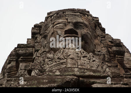 Gesicht in den Stein am Bayon Tempel, Angkor, Kambodscha Stockfoto