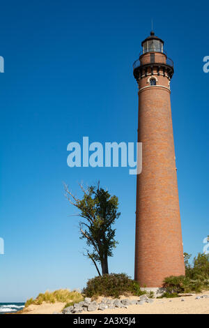 Wenig Sable Point Lighthouse auf einem schönen Herbst am Nachmittag. Michigan, USA Stockfoto