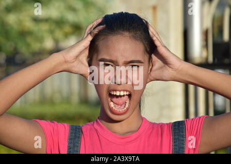 Eine besorgte Attraktive vielfältige Person Stockfoto