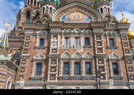 Das Äußere der Kirche auf verschüttetem Blut in St. Petersburg, Russland. Stockfoto