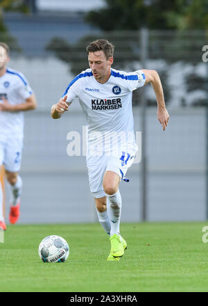 Colmar, Frankreich. 10 Okt, 2019. Martin Roeser (KSC) einzelne Maßnahmen, ausgeschnitten. GES/Fußball/2. Bundesliga: SC Freiburg - Karlsruher SC, 10.10.2019 Fußball: 2. Bundesliga: SC Freiburg vs KSC, Karlsruhe, Oktober 10, 2019 | Verwendung der weltweiten Kredit: dpa/Alamy leben Nachrichten Stockfoto