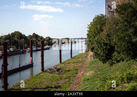 Feuer und Wasser, den die Polizei in der Rhine-Lippe Hafen Wesel Stockfoto