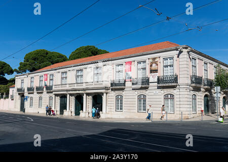 Oktober 6th, 2019, Lissabon, Portugal - Nationales Kutschenmuseum, eine der schönsten Sammlungen von historischen Kutschen in der Welt und ist eine der am meisten Stockfoto