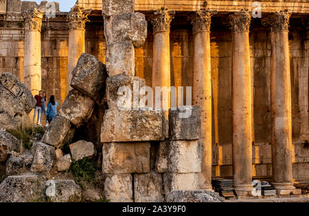 Bacchus Tempel von großen Hof des Jupiters Tempel, Baalbek, Bekaa-tal, Libanon Stockfoto