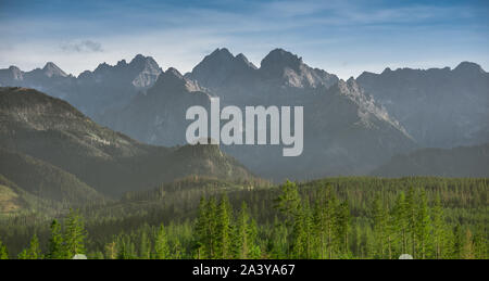 Felsigen Gipfel der Tatra - Blick vom Glodowka Stockfoto