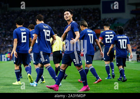 Saitama Stadion 2002, Saitama, Japan. 10 Okt, 2019. Takumi Minamino (JPN), 10. Oktober 2019 - Fußball: FIFA Fußball-Weltmeisterschaft Katar 2022 asiatische nähere Bestimmung zweite Runde Gruppe F Match zwischen Japan 6-0 der Mongolei in Saitama Stadion 2002, Saitama, Japan. Credit: Naoki Morita/LBA SPORT/Alamy leben Nachrichten Stockfoto
