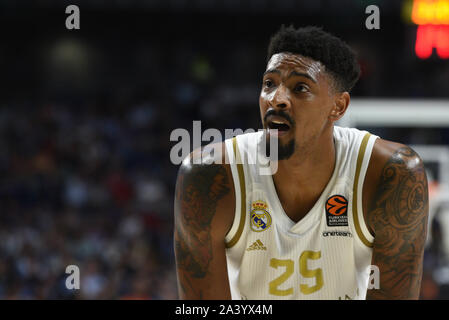 Madrid, Spanien. 10 Okt, 2019. Jordan Mickey, #25 von Real Madrid an WiZink Zentrum in Madrid während der 2019/2020 Turkish Airlines Euro League Saison Runde 2 Spiel zwischen Real Madrid und Maccabi Tel Aviv gesehen wird. (Endstand; Real Madrid 86:85 Maccabi Tel Aviv) Credit: SOPA Images Limited/Alamy leben Nachrichten Stockfoto