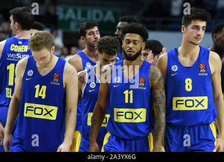 Madrid, Spanien. 10 Okt, 2019. Maccabi Spieler sind nach dem Verlust ihrer Übereinstimmung mit Real Madrid in den 2019/2020 Turkish Airlines Euro League Saison Runde 2 Spiel bei WiZink Zentrum in Madrid gespielt. (Endstand; Real Madrid 86:85 Maccabi Tel Aviv) Credit: SOPA Images Limited/Alamy leben Nachrichten Stockfoto