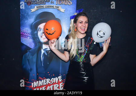 London, Großbritannien. 10 Okt, 2019. Larissa Eddie nehmen an der Vorschau PhoboPhobia Live Halloween Show am 10. Oktober 2019, in der London Bridge Erfahrung & London Gräber, London, UK. Bild Capital/Alamy leben Nachrichten Stockfoto