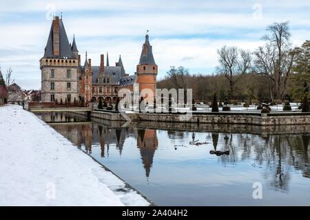 PARK UND GARTEN DES CHATEAU DE MAINTENON IM SCHNEE, EURE-ET-LOIR (28), Frankreich Stockfoto