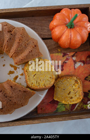 Kürbis Biskuitteig Stockfoto
