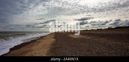 Equinox auf der Küste von Suffolk Stockfoto