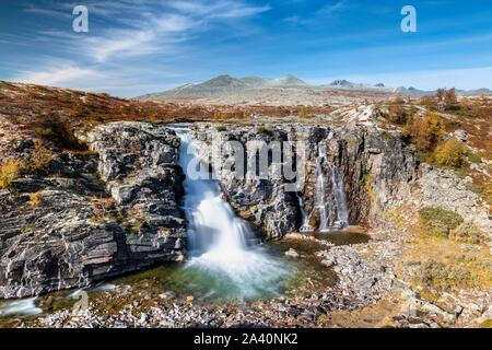 Storulfossen Wasserfall Im Rondane Nationalpark, Norwegen Stockfoto