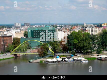 Blick über die Stadt mit Park Plaza Hotel an der Oder, Wroclaw, Polen Stockfoto