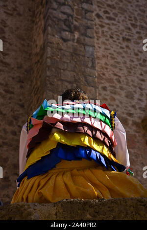 Fiesta tradicional Danza de los Zancos. Anguiano und La Rioja España Stockfoto