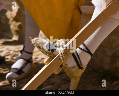 Fiesta tradicional Danza de los Zancos. Anguiano und La Rioja España Stockfoto