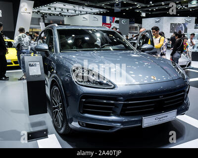 Nonthaburi, THAILAND, März 2018: Porsche Cayenne auf Anzeige in Bangkok International Motor Show 2018 Impact Arena Ausstellung Muangthong Thani Stockfoto