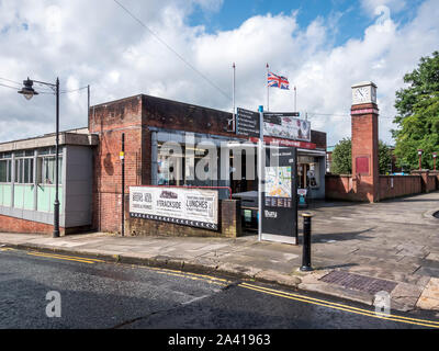 Die Fassade der Bolton Street Bahnhof im Central Lancashire Stadt Bury Stockfoto