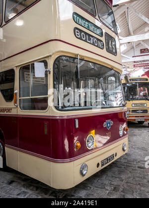 Double Decker Bus von Bolton Transport Corporation bei Transport Museum begraben in Central Lancashire Stockfoto