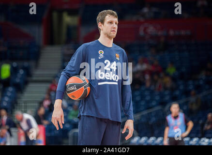 Belgrad, Serbien. 10 Okt, 2019. Jan Vesely von Fenerbahce Istanbul Beko erwärmt. Credit: Nikola Krstic/Alamy leben Nachrichten Stockfoto