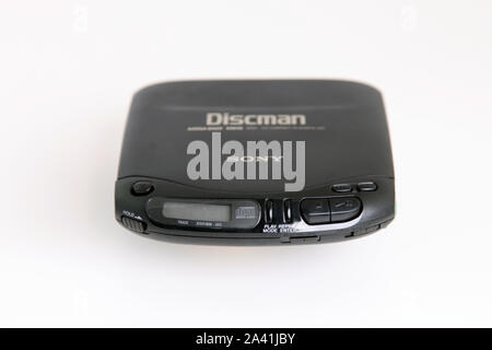 SONY D-130 Discman Mega Bass CD Compact Player D130 Schwarz isoliert auf weißem Hintergrund Stockfoto