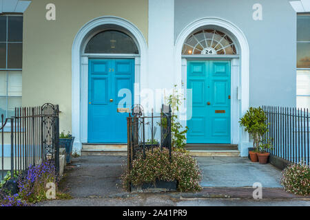 Georgische Tür auf Royal York Halbmond in Clifton Village, Bristol, England. UK. Stockfoto