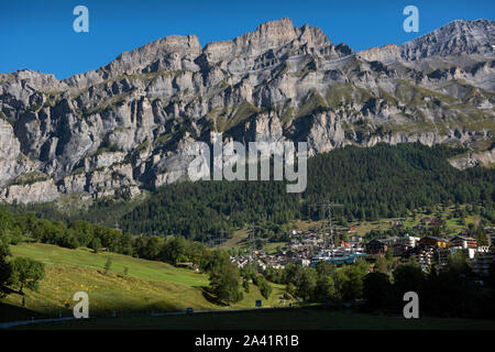 Leukerbad Wallis Schweiz September 2019 Leukerbad Loèche-les-Bains, Walliser, Leiggerbad, obwohl lokal bekannt als Baadu) ist eine Gemeinde in der di Stockfoto