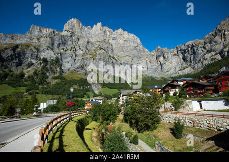 Leukerbad Wallis Schweiz September 2019 Leukerbad Loèche-les-Bains, Walliser, Leiggerbad, obwohl lokal bekannt als Baadu) ist eine Gemeinde in der di Stockfoto