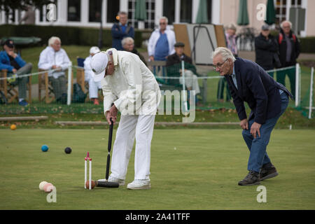 Phyllis Gericht V Nottingham in der National Golf Croquet - schlagen Sie Meisterschaft finale bei Phyllis Gericht Club, Henley on Thames, England, Großbritannien Stockfoto