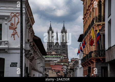 Basilika der Nationalen Gelübde in Quito (Ecuador) Stockfoto