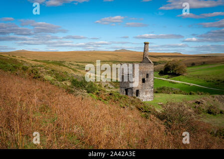 Wheal Betsy ist eine ehemalige Zinnmine und die letzten ständigen Motor Haus in Dartmoor. Es liegt auf der Heide in der Nähe von Mary Tavy und obwohl Wheal Betsy mit i Stockfoto