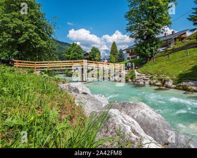 Ramsauer Ache Gebirgsbach in den Berchtesgadener Alpen Stockfoto