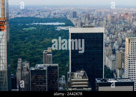 USA, New York City, Manhattan Skyline, Luftaufnahme Wolkenkratzer und den Central Park. Stockfoto
