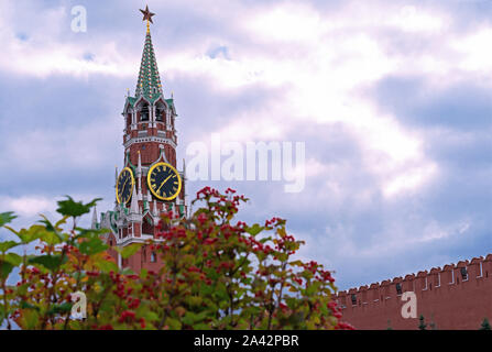 Moskau. Russland. Kreml. Spasskaja Turm. Stunden auf dem Roten Platz. Stockfoto