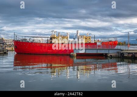 Altes rotes Schiff, Südhafen, Helsinki, Finnland Stockfoto