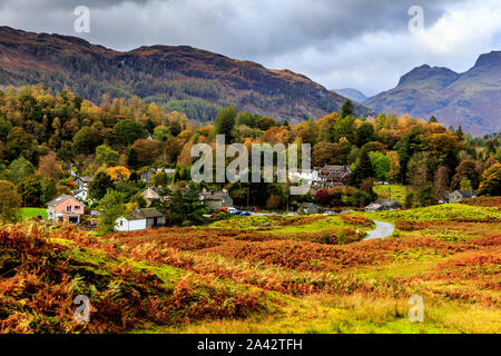 Elterwater Dorf, Great Langdale Valley, Lake District National Park, Cumbria, England, UK gb Stockfoto