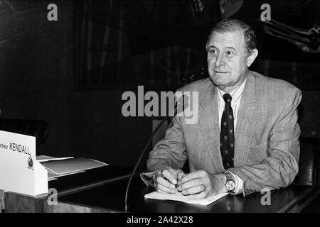 Archive 90 n: Raymond Kendall, Generalsekretär von Interpol, Lyon, Frankreich Stockfoto