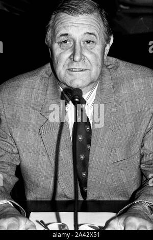 Archive 90 n: Raymond Kendall, Generalsekretär von Interpol, Lyon, Frankreich Stockfoto