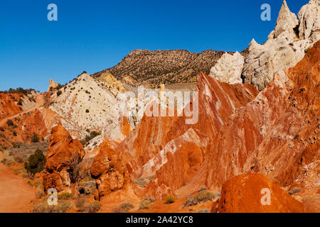 Skurrile und surreal "Candyland" Landschaft entlang der Cottonwood Canyon Road im Grand Staircase Escalante National Monument in Utah. Stockfoto