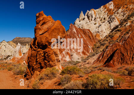 Skurrile und surreal "Candyland" Landschaft entlang der Cottonwood Canyon Road im Grand Staircase Escalante National Monument in Utah. Stockfoto