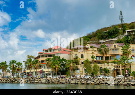 Marigot Bay/St Maarten. 04.10.2014. Panoramablick auf Marine Fort Louis von Marigot Bay in Sint Maarten Stockfoto